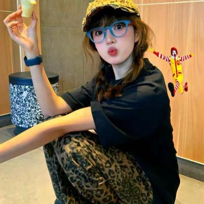 漂亮老婆陪过年